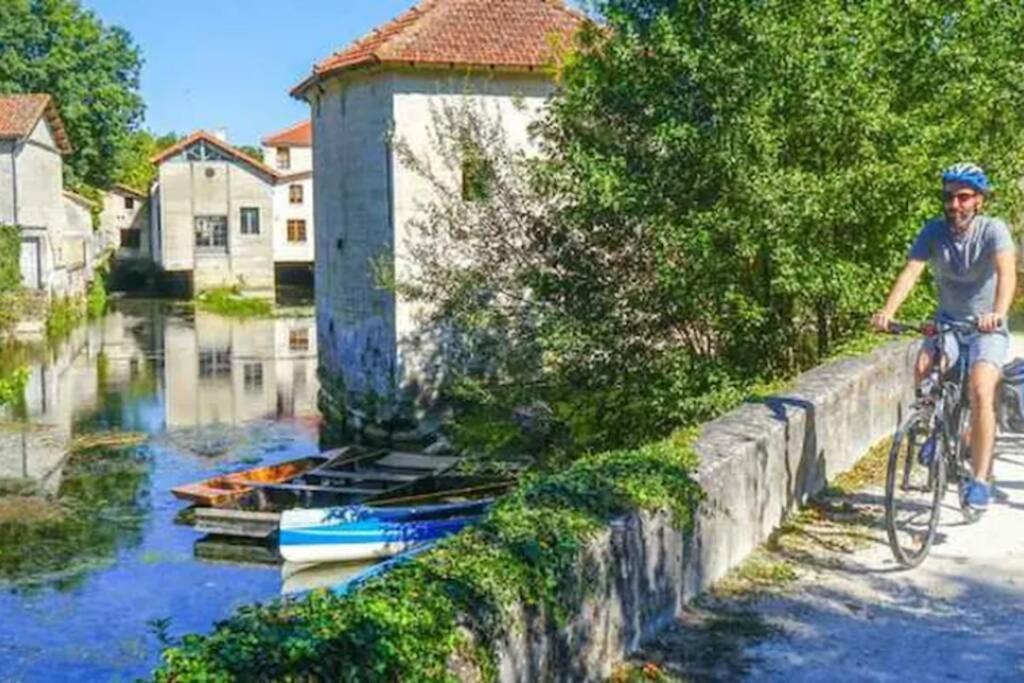 L'Escapade Proche Gare Apartment Angoulême Екстериор снимка