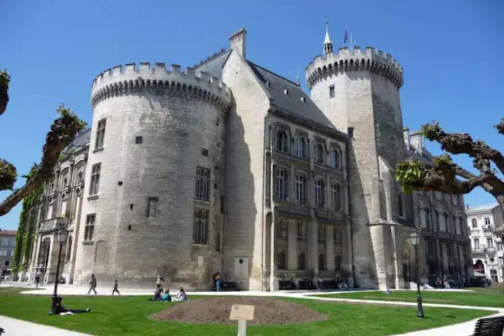 L'Escapade Proche Gare Apartment Angoulême Екстериор снимка